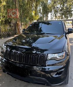 جیپ گراند شیرۆکی
